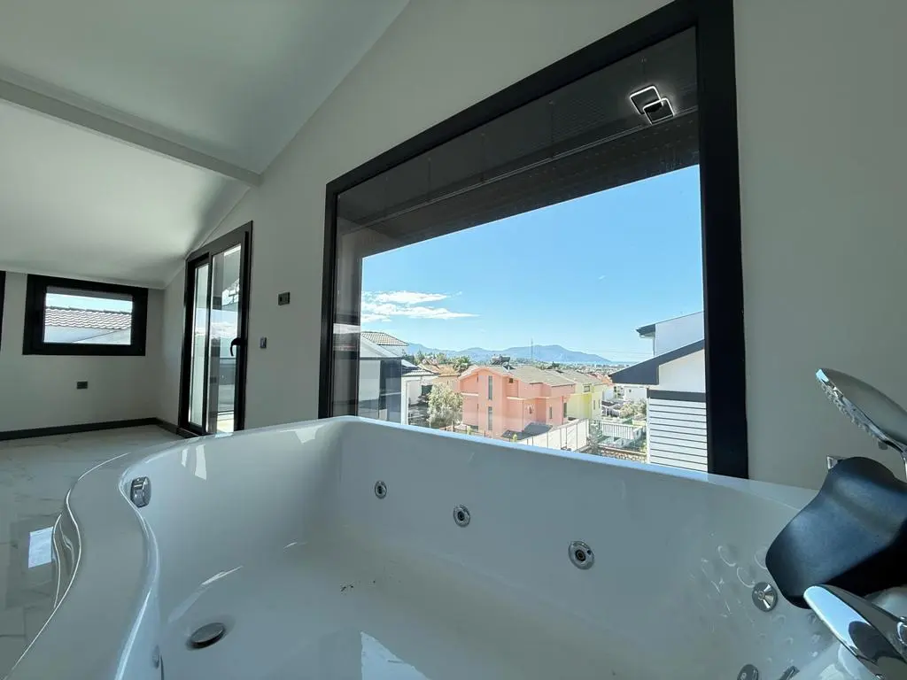 Jacuzzi
